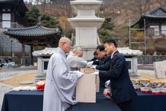 구세군, 설 맞아 전국 취약계층 8,500가정에 희망 전달