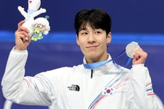 황대헌 밀라노 동계올림픽 쇼트트랙 1500m 은메달… 2회 연속 올림픽 메달 쾌거