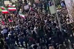 이란 대학생 시위 재점화… 테헤란·마슈하드 확산, 하메네이 규탄 구호 분출