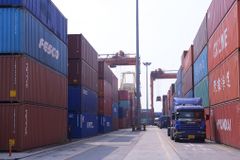 미 연방대법원, 트럼프 관세 위법 판결… ‘글로벌 관세 15%’ 전환에 중국·브라질 수혜