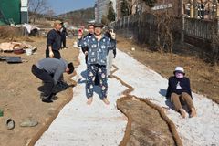 숨토 맨발길, 대구 대민교회에 조성… 장애인·주민 위한 생활형 어싱 공간