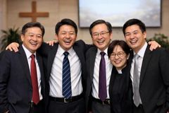 거룩한 계급은 없다: 담임목사-부교역자, ‘갑질’ 넘어 ‘수평적 동역’ 시대로