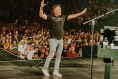 크리스 톰린, 1800년 전 초대교회 찬송 재해석