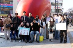 “장애 있어도 소중해요”… 신촌서 세계 다운증후군의 날 캠페인