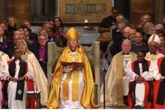 “1400년 역사 첫 여성 수장” 사라 멀랠리, 캔터베리 대주교 취임