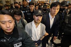 텔레그램 마약왕 박왕열 국내 송환… 300억 규모 마약 유통 의혹 수사 본격화