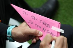 봄철 자살 증가 원인과 대책… OECD 1위 한국 자살률, 맞춤형 예방 시급