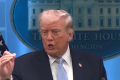 트럼프 이란 공습 경고… 협상 시한 넘기면 다리·발전소 파괴, 호르무즈 해협 핵심 변수