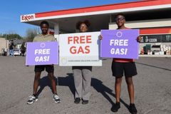 美 테네시 교회, 유가 급등 속 무료 주유 행사… 400대 차량 지원