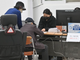 고유가 피해지원금 첫날 긴 줄 속 순조로운 출발