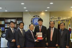 한국침신대 총동창회, 박성웅 목사 공로패 수여