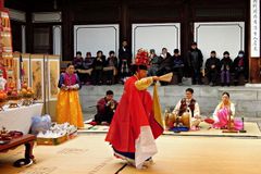 “성도 5명 중 1명 무속 경험”… 한국교회 스며든 ‘신앙의 무속화’
