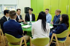 미 국무부 대표단, 세계로교회 방문해 손현보 목사 등과 면담