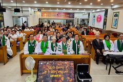 소생교회 창립 20주년 감사 임직예배… “눈물과 헌신의 시간”