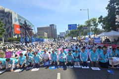 [사설] ‘거룩한 방파제’가 보여준 ‘믿음의 선한 싸움’