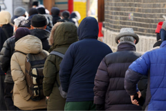 90세 이상 초고령층 절반, 외로움·영양불량 시달린다