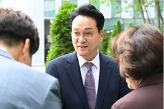 안민석 1호 공약 ‘폰 프리 스쿨’, 경기도민 77.3% 스마트폰 수거·보관 찬성