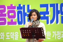 “유치원생·초등학생 대상 노골적 성교육 도서 심각”