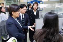 자살예방상담전화 109 응대율 하락에 복지부 상담 인력 200명으로 증원