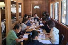 세대 통합의 비결, 같은 말씀을 함께 묵상하는 것
