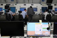 관제사 결원율 15.8%…월 80시간 초과근무