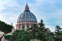 Pope Francis decrees better control of Vatican funds and foundations