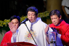 Manila cardinal’s right-hand man retains post