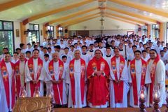 Be gentle as doves, bishop tells seminarians