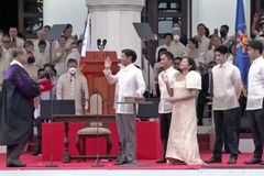 Pope Francis congratulates, offers prayers for Marcos Jr