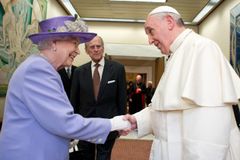 Pope Francis praises Queen Elizabeth’s ‘steadfast witness of faith in Jesus Christ’