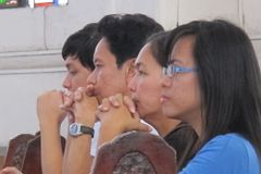 Dads urged: End passivity, lead your families to Mary