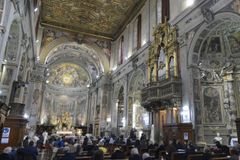 Pope Francis: Christ’s wounds shower ‘mercy upon our misery’
