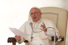 Catholic media must not fall behind in digital age, pope says