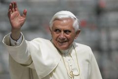 Mga Misa sa Diocese ng Balanga, iaalay sa kagalingan ni Pope Benedict XVI