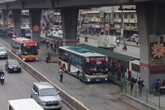 Privatization ng EDSA Carousel Bus System, tinututulan ng transport groups