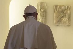 Pope Francis seeks silence, reflection on annual retreat
