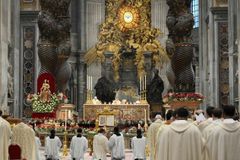 Pope Francis on Epiphany: Get out of your comfort zone to seek God like the Magi