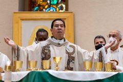 Pope Francis names 3rd Filipino bishop in U.S.