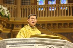 Small acts of kindness can change society, says Cardinal Tagle