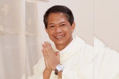 Pope appoints youngest Filipino bishop