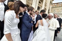 Marriage prep should be more than just a few courses, Pope tells priests