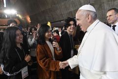 Lack of prayer creates spiritual ‘zombies,’ pope tells Japanese youth