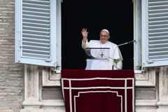 New book gives Pope Francis’ responses to issues he’s most often asked about