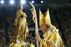 Mission is seeking family members you don’t know yet, pope tells Thais