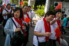 Report says Chinese authorities order parents at school to sign pledge renouncing faith