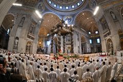 Pope Francis celebrates ‘the birthday of the priesthood’ with 1,800 priests