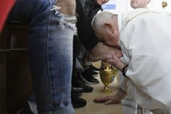Pope Francis washes feet of young inmates on Holy Thursday 2023