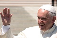 Never lose your enthusiasm, Pope tells Bangladeshi youth