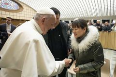 Pope Francis met woman who grabbed him New Year’s Eve