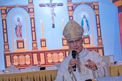 ‘Be soldiers of truth,’ papal nuncio urges Filipino Knights